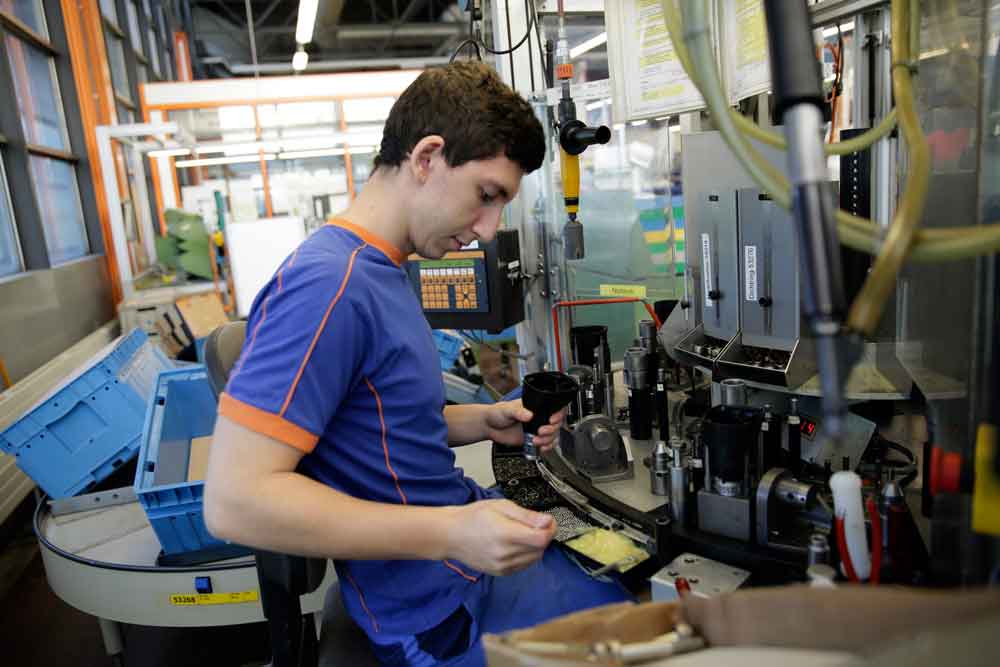 Praticien en mécanique AFP / Praticienne en mécanique AFP - © SDBB | CSFO, Reto Klink