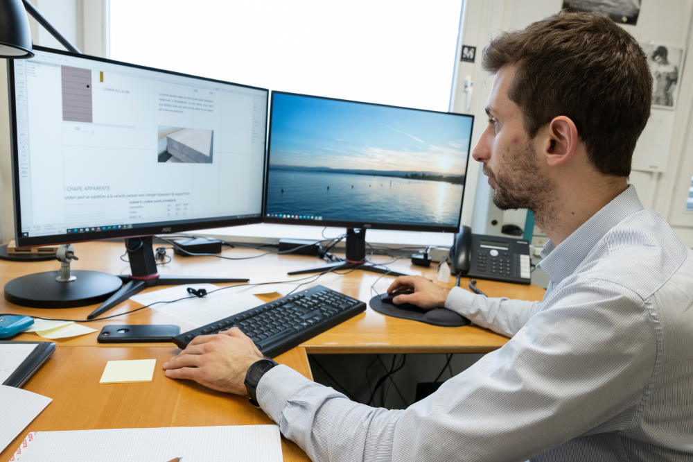 Au bureau