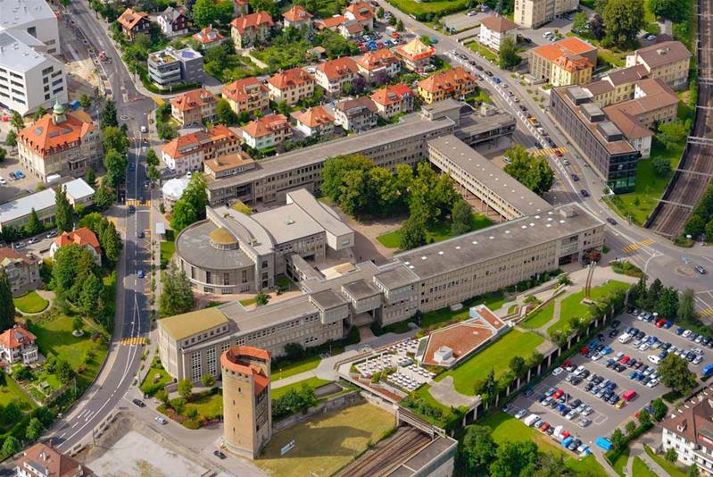 Bâtiment principal  Université de Fribourg. © vision on wings Manfred Richter
